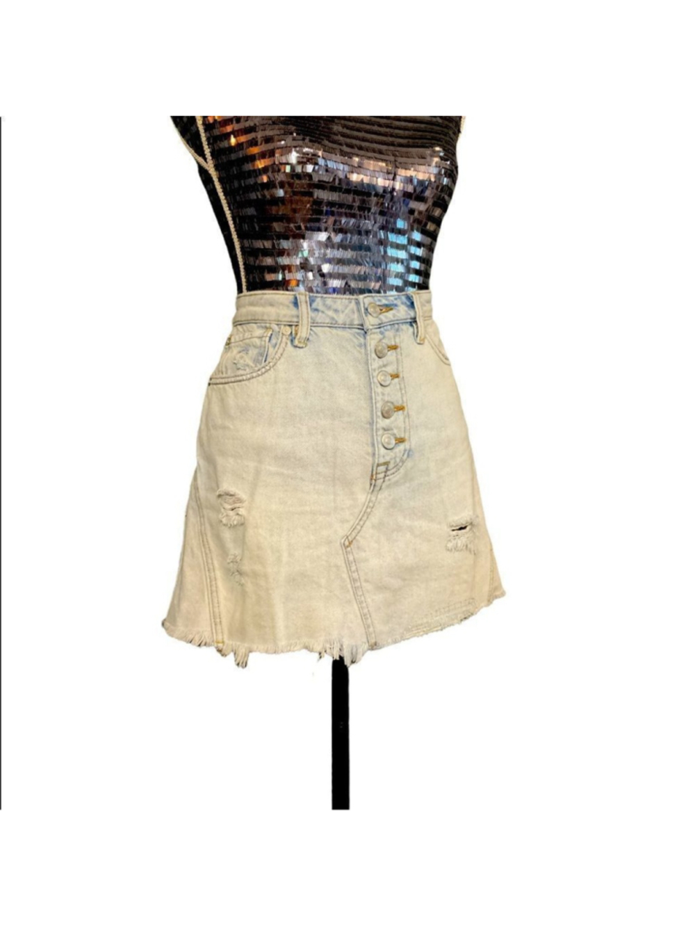 Free People- We the free denim skirt size 28